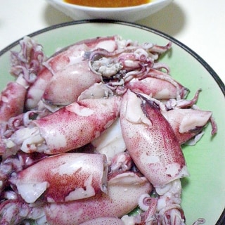 小イカのボイルと酢味噌
